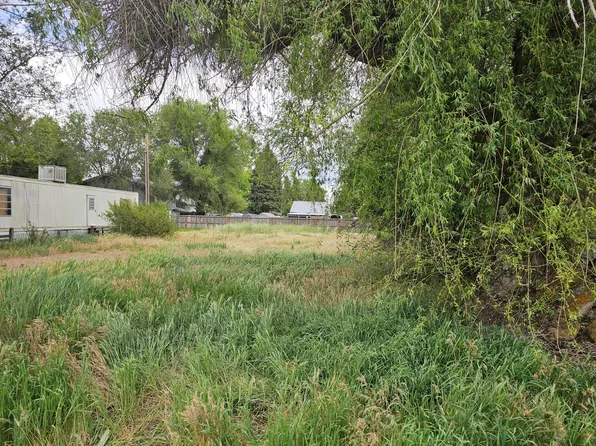 3712 Laverne Ave, Klamath Falls, OR 97603