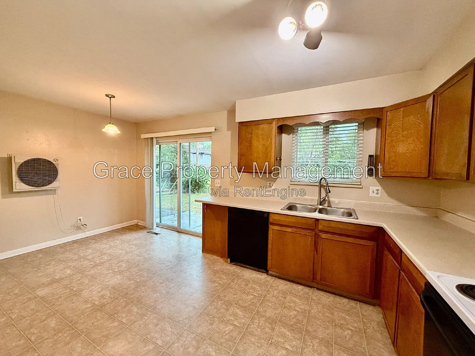 4 bed, 2.5 bath, 1650 sqft, $2,695 — Photo 4