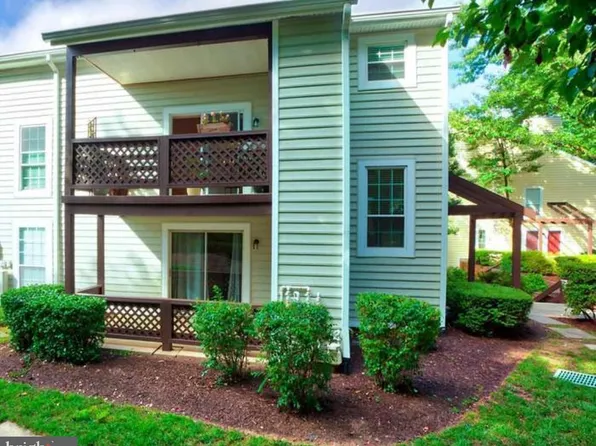 10198 Oakton Terrace Rd, Oakton, VA 22124