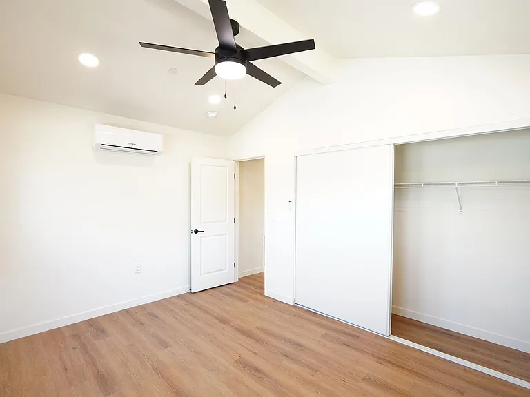 4805 Charlotte Way — Photo 43