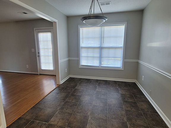 3rd image of 1802 Saint Charles Ln