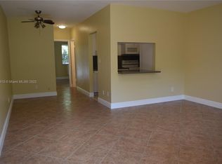 2915 Plunkett St APT 2D, Hollywood, FL 33020