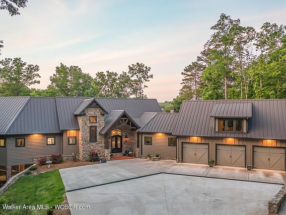 Image 2: Roadside View