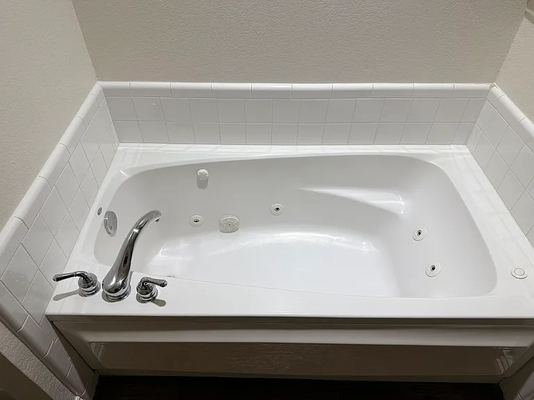 4610 Oak Club Dr #1 — Photo 12