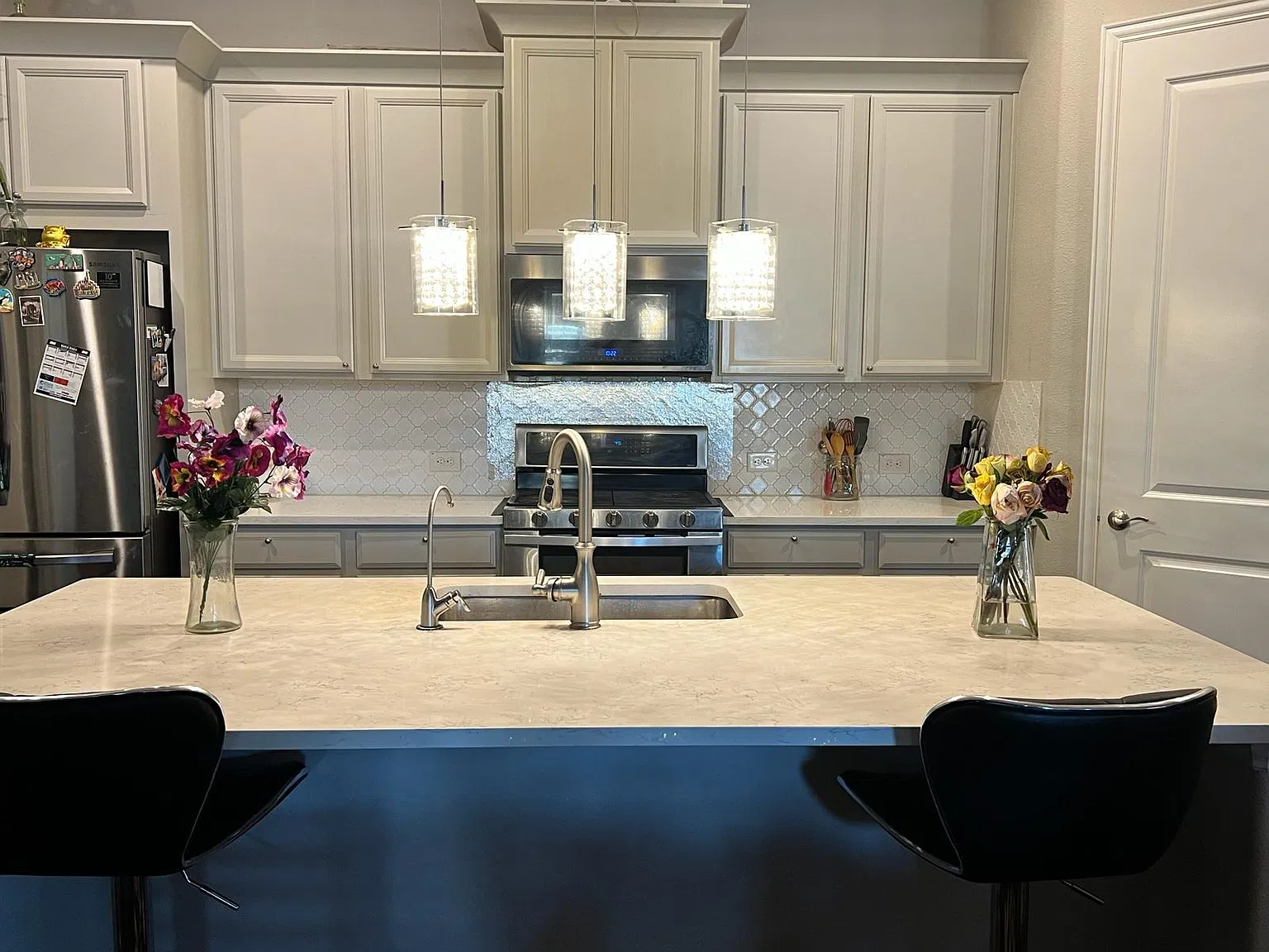 3 bed, 2.5 bath, 2283 sqft, $2,900 — Photo 1