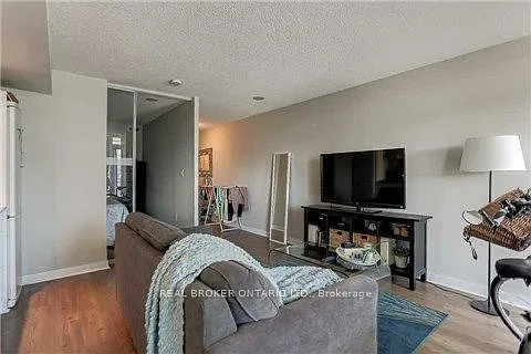 4K Spadina Ave #1010 — Photo 8