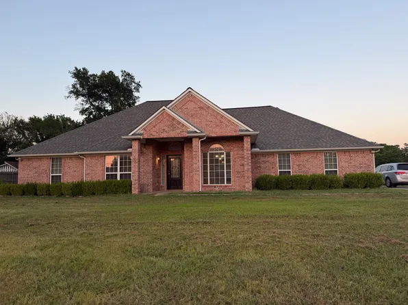 2208 Albert Broadfoot St, Bonham, TX 75418