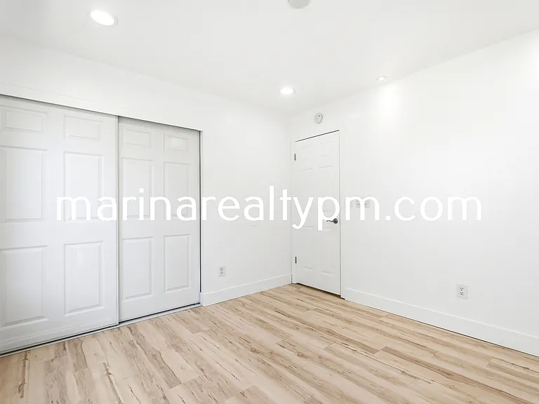 208 Buttercup Cir — Photo 37