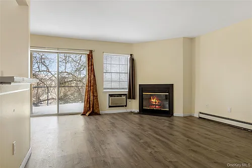 7 Lexington Hl #8 Photo 1