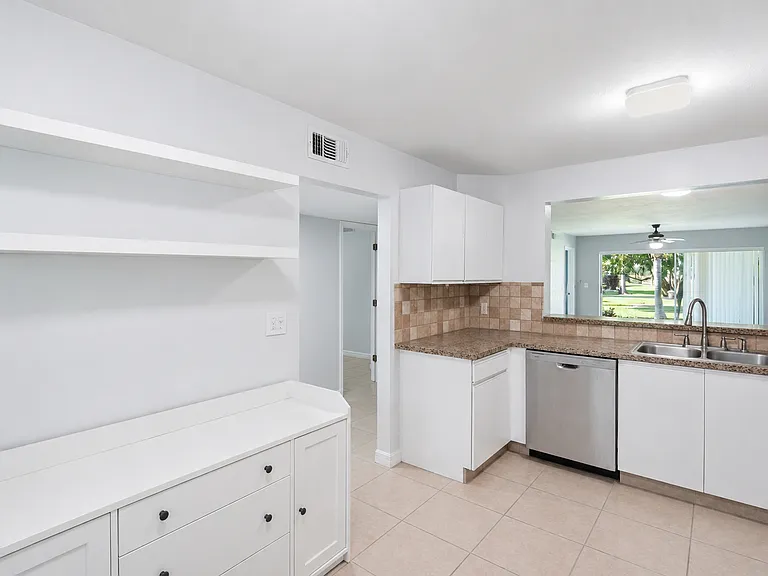5737 Whitaker Rd #C101 — Photo 9