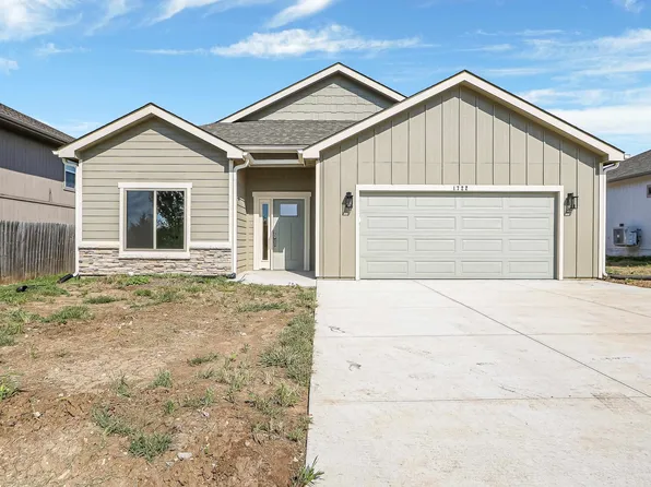 1722 Sutter Woods Rd, Junction City, KS 66441