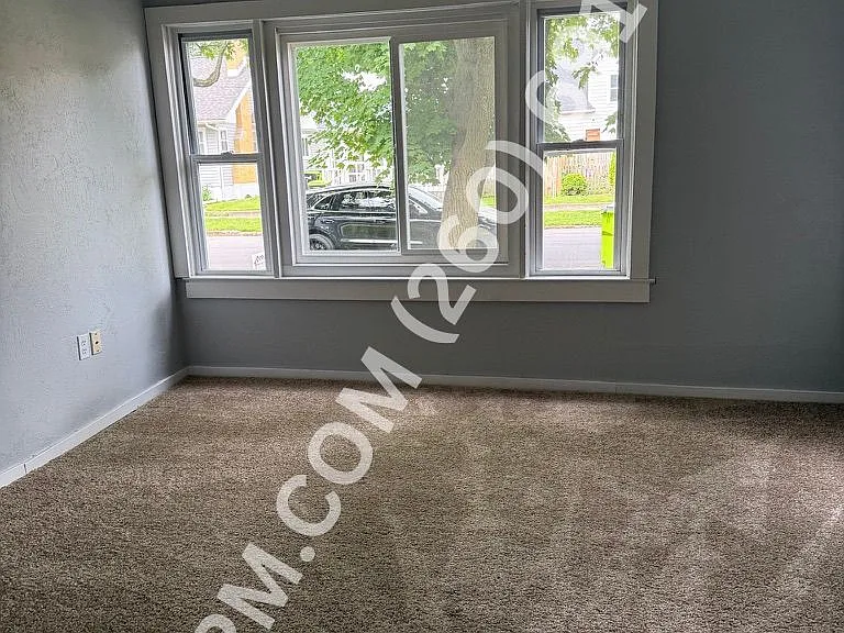 641 Byron St #1 — Photo 3