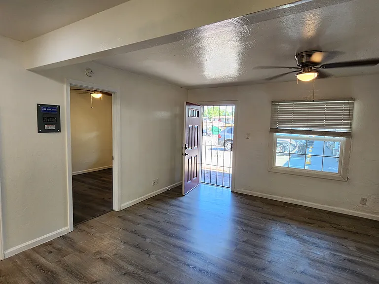 728 W 1st Ave #111 — Photo 6