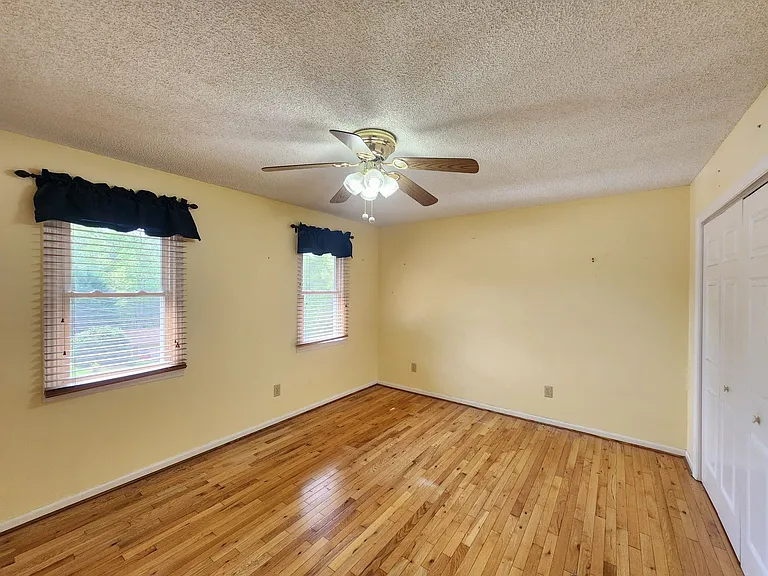 590 Deep Woods Dr — Photo 13