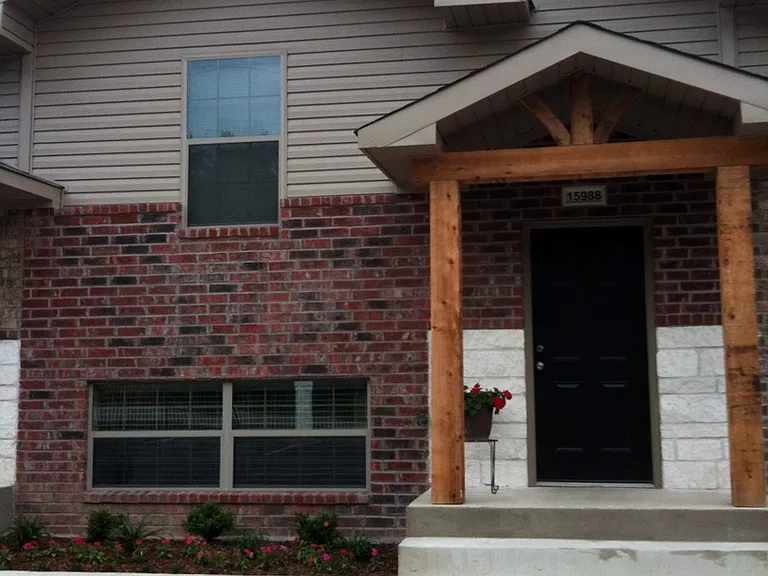 2 Bedroom Town house for Rent in Lindale! — Photo 3