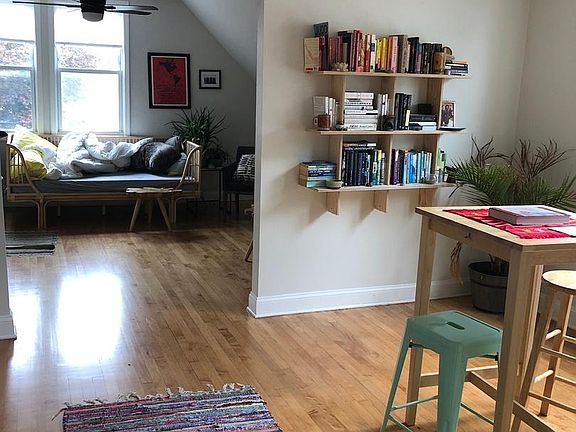 3rd image of 3550 N Albany Ave #2