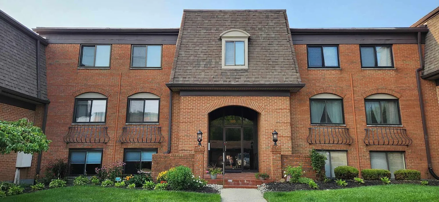 1109 Snowshoe Trl APT 15 photo 1