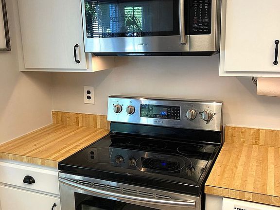 5th image of 7966 Bethelen Woods Ln