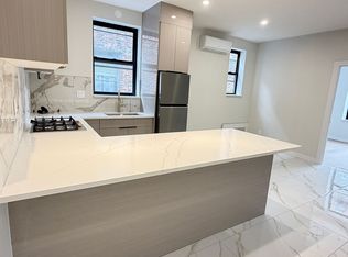3981 49th St #1, Sunnyside, NY 11104