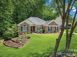 160 Fernbrook Dr, Mooresville, NC 28117