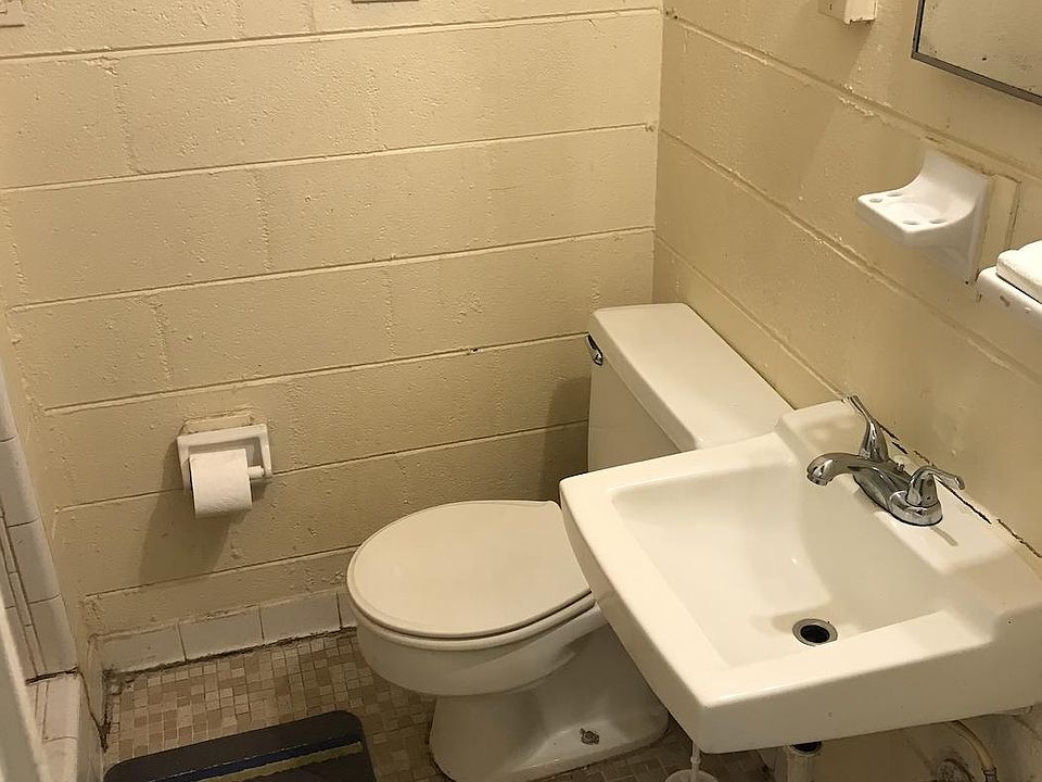 2nd image of 2336 S Madison St #9