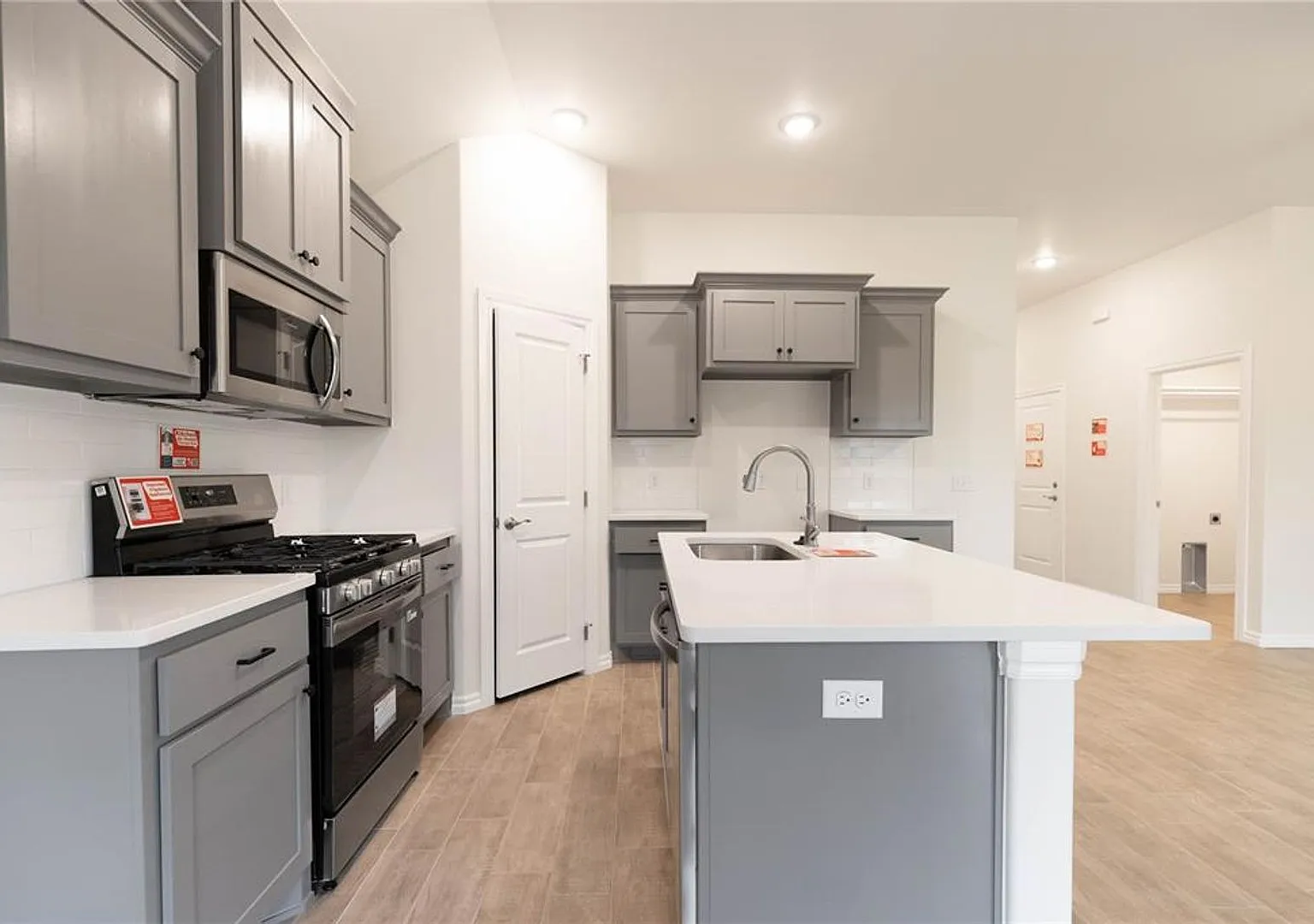 Brand New 3 Bedroom 2 Bath Home in Yukon Schools — Photo 3