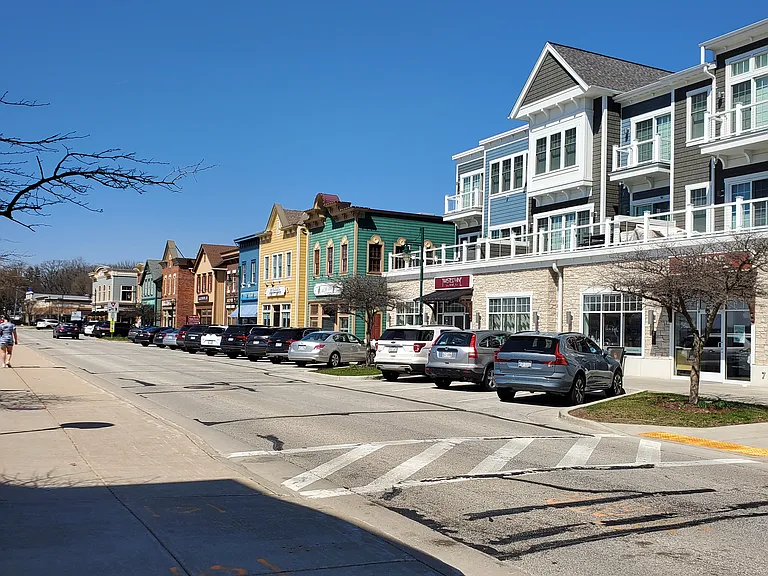 117 W Wisconsin Ave — Photo 22