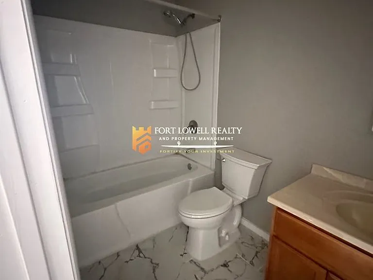 2632-2634 N. 29th Pl - 4 Plex — Photo 5