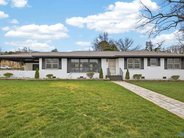 3901 W Crestview Dr NW, Huntsville, AL 35816