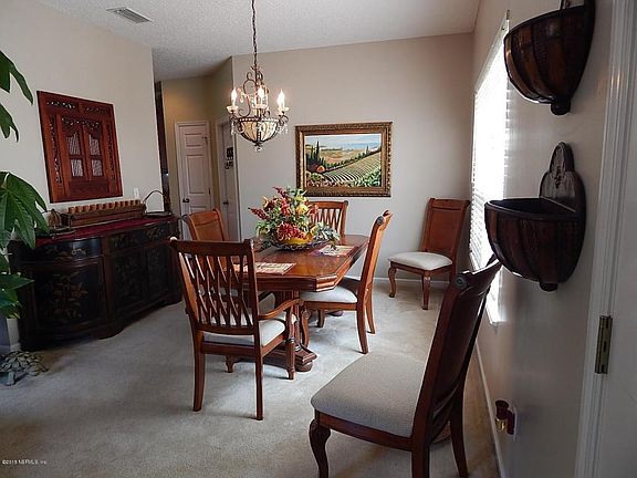 5th image of 361 Stonehurst Pkwy