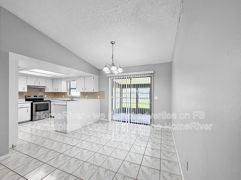 3 bed, 2.0 bath, 1586 sqft, $2,235 — Photo 4