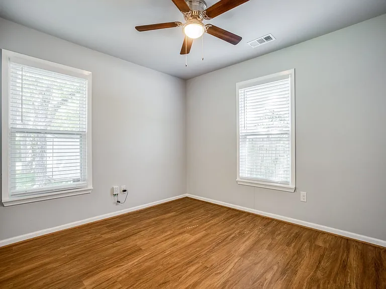 10562 Andover Dr — Photo 11