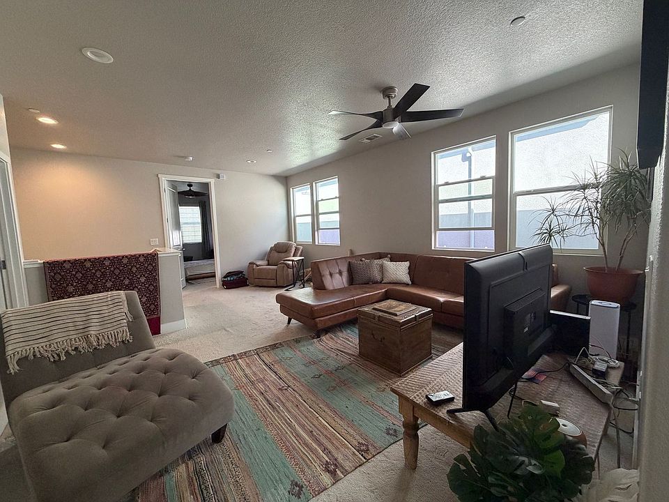 1st image of 3285 Falcon Ct