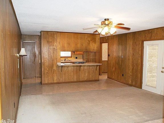 4th image of 33 Glenmere Dr