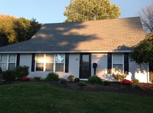 22 Handy Rd, Levittown, PA 19056