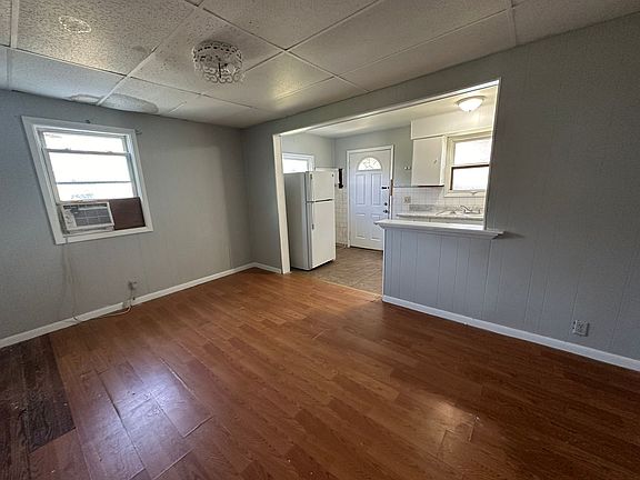 3rd image of 1217 W 3rd St #2