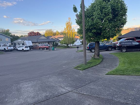 5th image of 190 SE 16th Cir