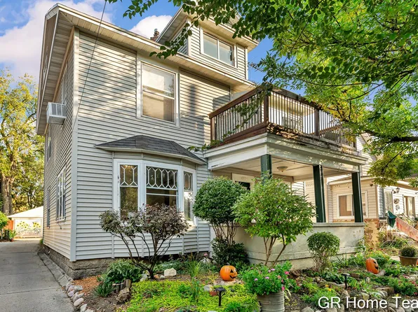 617 Atwood St NE, Grand Rapids, MI 49503