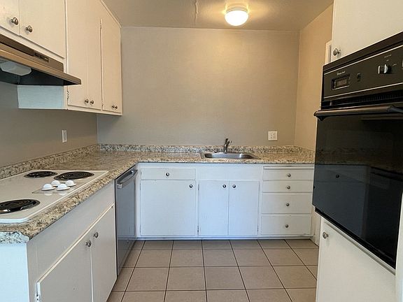 3rd image of 835 F St #30