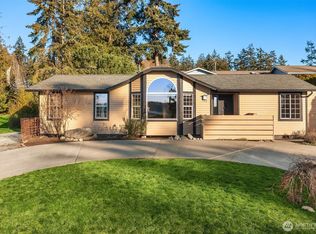 757 Tillamuk Dr, La Conner, WA 98257