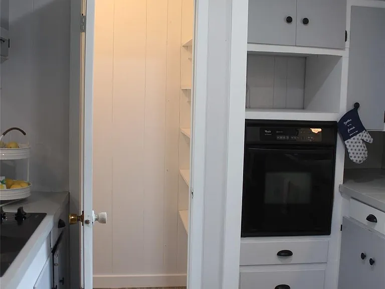 807 Depot St — Photo 3