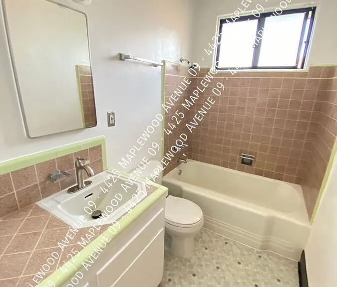 4425 Maplewood Ave #9 — Photo 17