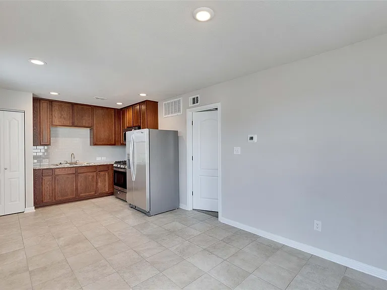 371 Ferrule Dr #B — Photo 4