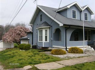 402 N Main St, Carthage, IN 46115