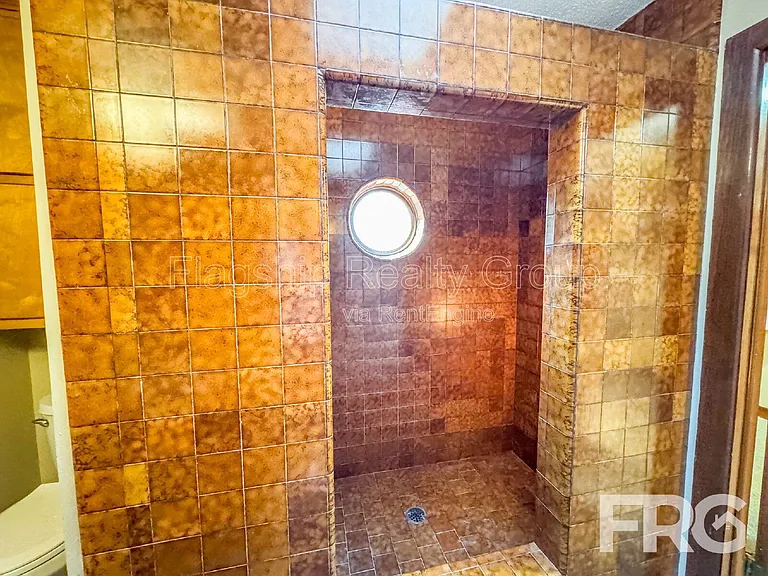1228 Forest Acres Dr — Photo 28
