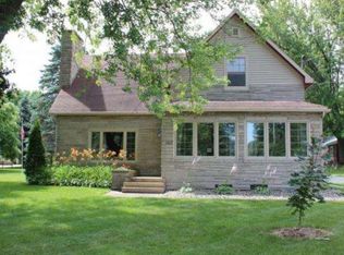 1812 Pershing Rd, New London, WI 54961