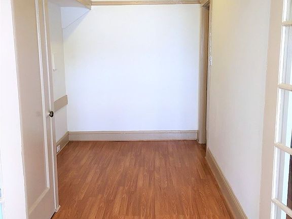 4th image of 852 Jackson St APT 21