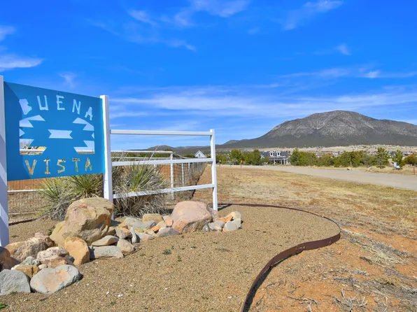 38 Weathersby Dr, Edgewood, NM 87015