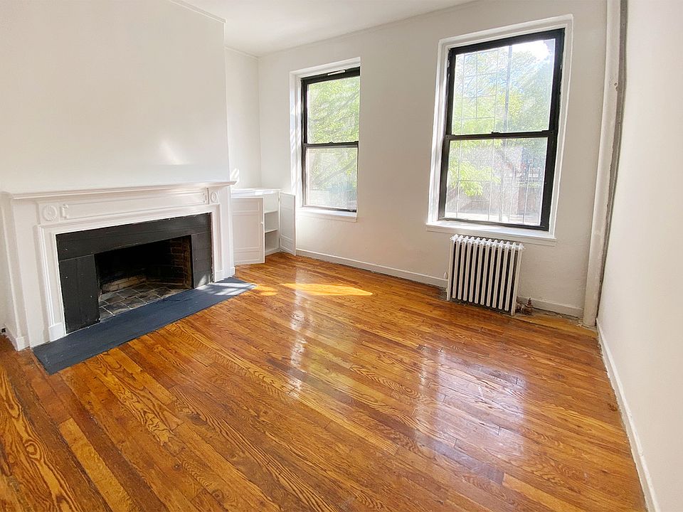 1st image of 161 E 96th St #21
