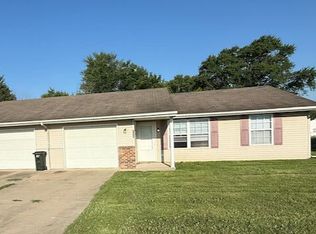 120 Argo St #1, Washington, IL 61571